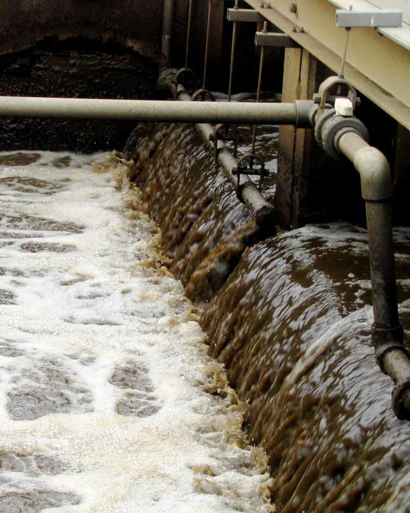 Il trattamento e lo smaltimento dei fanghi è un aspetto fondamentale del ciclo di gestione delle acque reflue e dei rifiuti